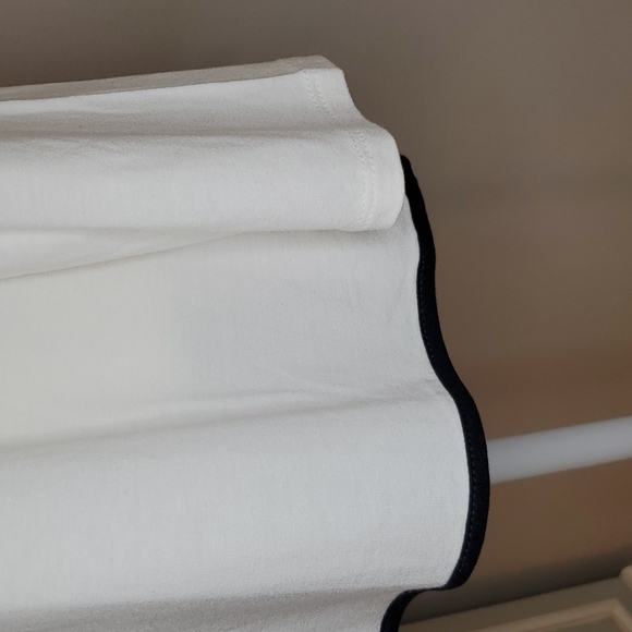 J.Jill NWT Size XS Cream Top with Black Trim!💗💗💗 - Picture 4 of 14